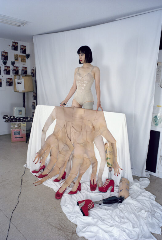 C-print (Handprinted) 180 x 120 cm (70 7/8 x 47 1/4 in.) Edition de / of 3 + 2 AP