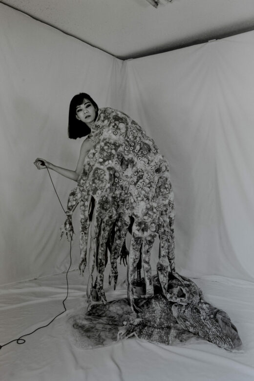 Impression sur papier baryté / Handprinted on baryta paper 90 x 60 cm (35 3/8 x 23 5/8 in.) 92 x 62 cm (36 1/4 x 24 3/8 in.) encadré / framed Edition de / of 5 + 2 AP