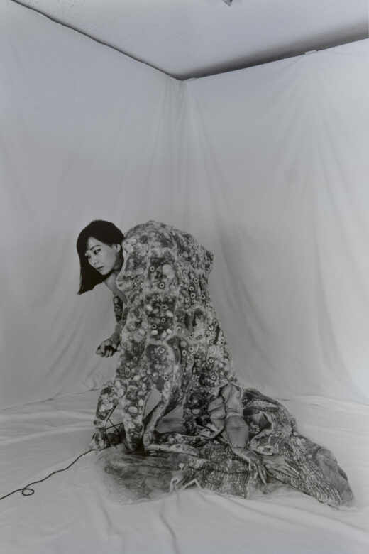 Impression sur papier baryté / Handprinted on baryta paper 90 x 60 cm (35 3/8 x 23 5/8 in.) 92 x 62 cm (36 1/4 x 24 3/8 in.) encadré / framed Edition de / of 5 + 2 AP