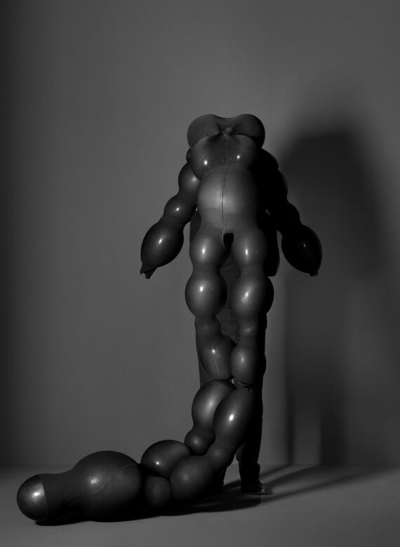 C-print 171 x 125 cm (67 3/8 x 49 1/4 in.) Edition de / of 3 + 2 AP