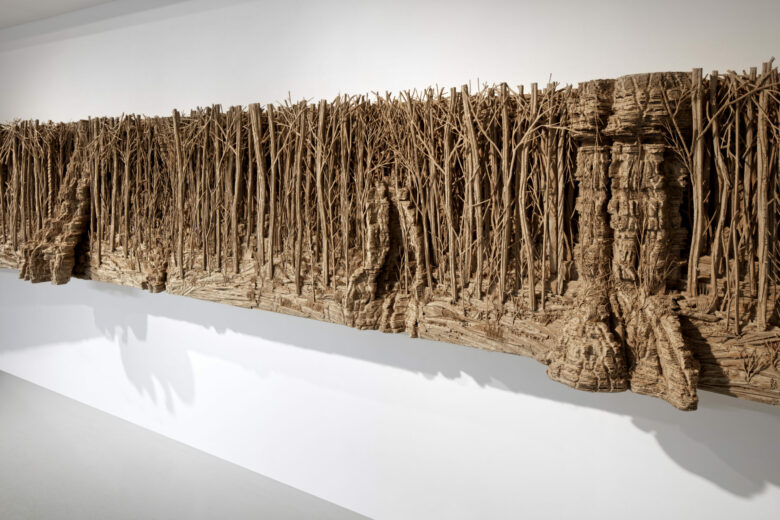 Bois et carton, 4 éléments / Wood and cardboard, 4 elements 89 x 630 x 28 cm (35 x 248 x 11 in.)