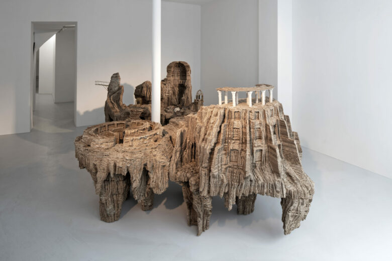 Carton, papier coloré, laiton, bois, plâtre / Cardboard, colored paper, brass, wood, plaster 330 x 180 x 160 cm (129 7/8 x 70 7/8 x 63 in.)