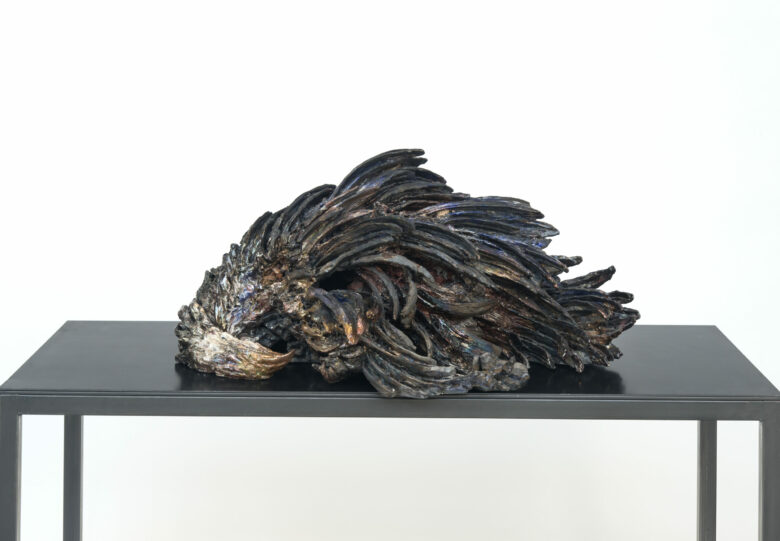Céramique raku, socle en métal / Raku ceramics, metal plinth 45 x 80 x 91 cm (17 3/4 x 31 1/2 x 35 7/8 in.) 75 x 150 x 70 cm (29 1/2 x 59 x 27 1/2 in.) Socle / Plinth