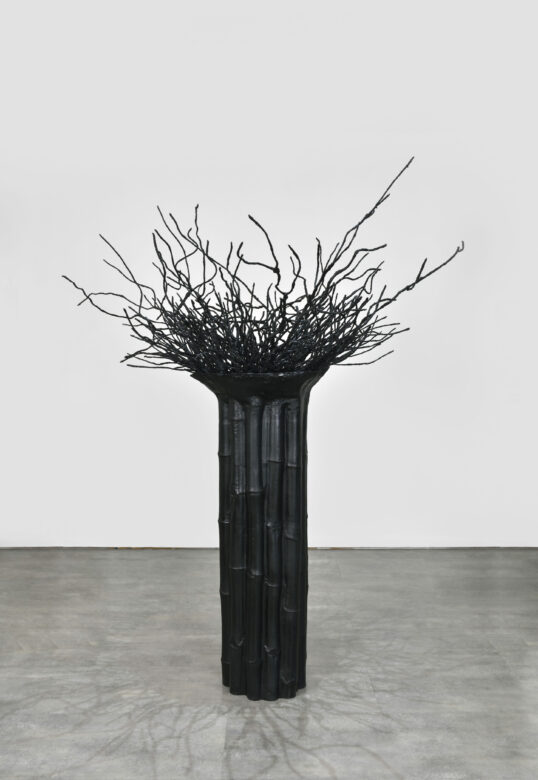 Aluminium 172 x 150 x 147 cm (67 3/4 x 59 x 57 7/8 in.)