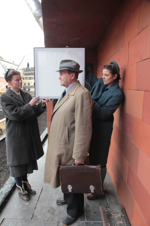 C-print 30 x 20 cm (11 3/4 x 7 7/8 in.) Edition de / of 3