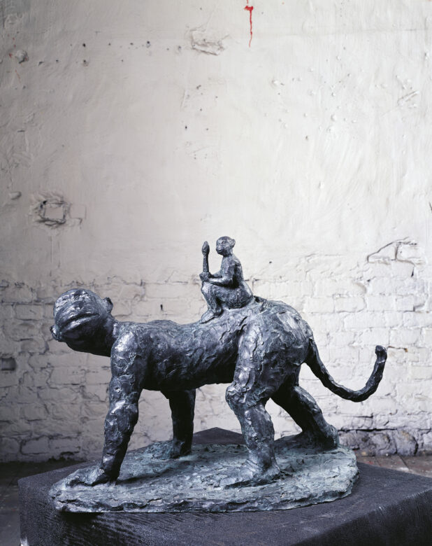 Bronze 63 x 77 x 50 cm (24 3/4 x 30 3/8 x 19 5/8 in.) Edition de / of 6 + 3 AP JIP 79