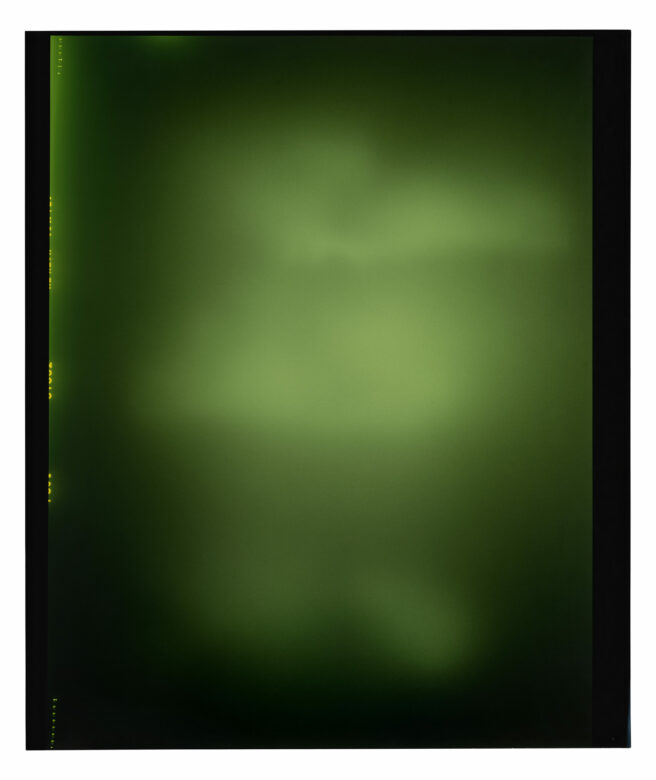 Photographie / Photograph 60,8 x 51,3cm (23 7/8 x 20 1/4 in.) POL/PH 4351