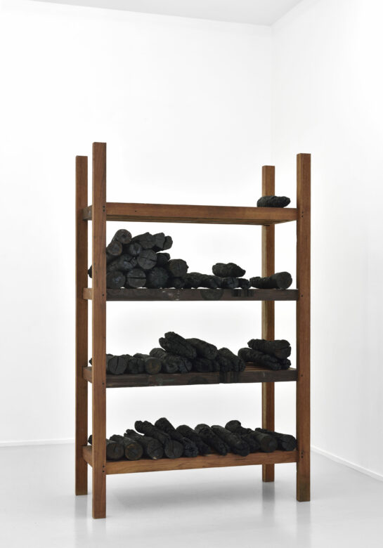 Charbon de bois et bois / Wood charcoal with wood 180 x 112 x 49 cm (70 7/8 x 44 1/8 x 19 1/4 in.)
