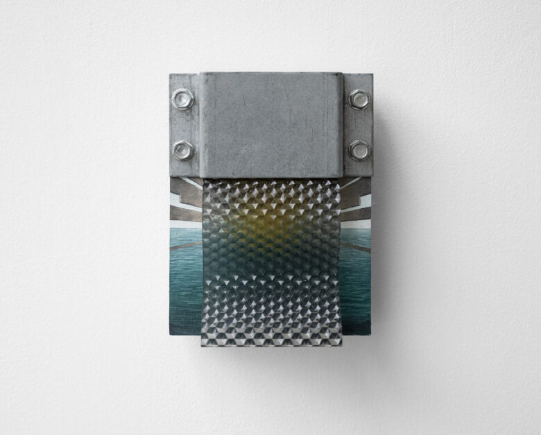 Peinture à l'huile sur bois, acier, plexiglass / Oil painting on wood, steel, plexiglass 15 x 11,5 cm (5 7/8 x 4 1/2 in.) LLK A2