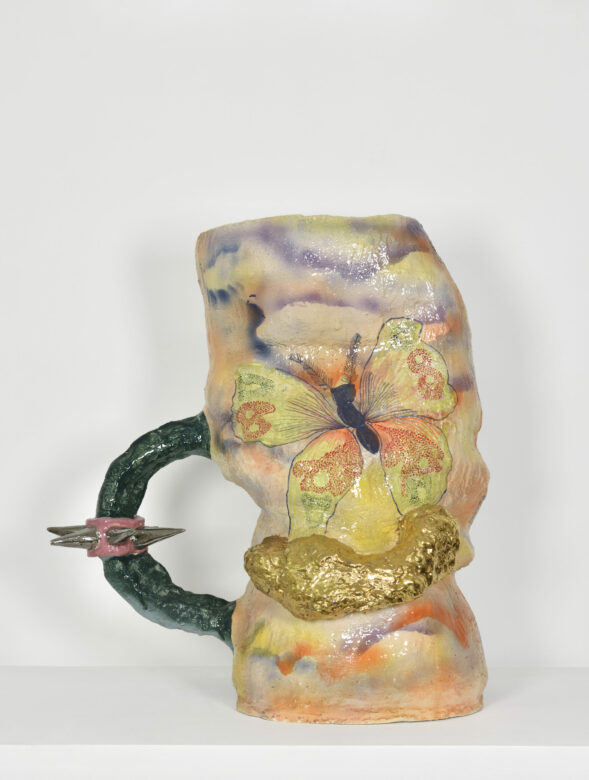 Faïence émaillée, or et platine / Glazed earthenware, gold and platinum 47 x 44 x 35 cm (18 1/2 x 17 3/8 x 13 3/4 in.