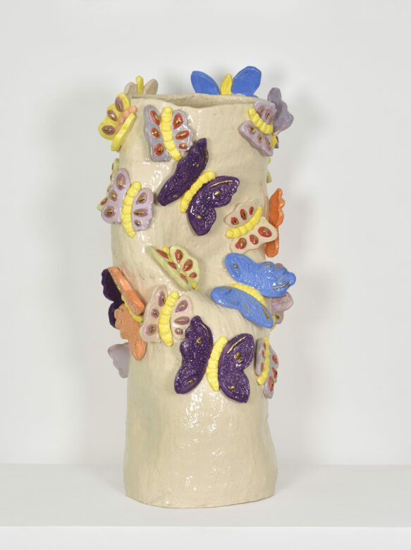 Faïence émaillée et or / Glazed earthenware and gold 62 x 30 x 20 cm (24 3/8 x 11 3/4 x 7 7/8 in.)