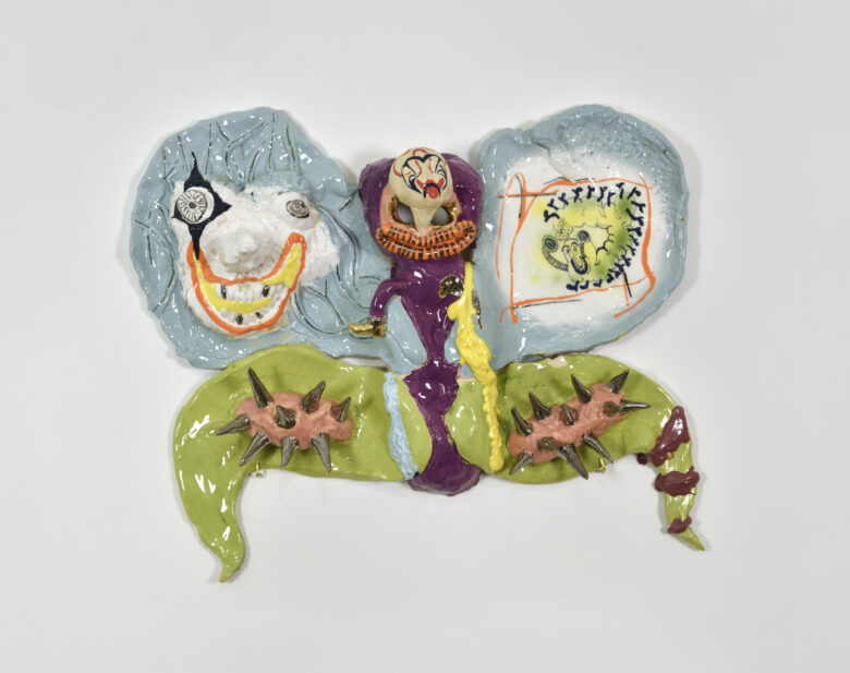 Faïence émaillée, or, platine et résine / Glazed earthenware, gold, platinum and resin