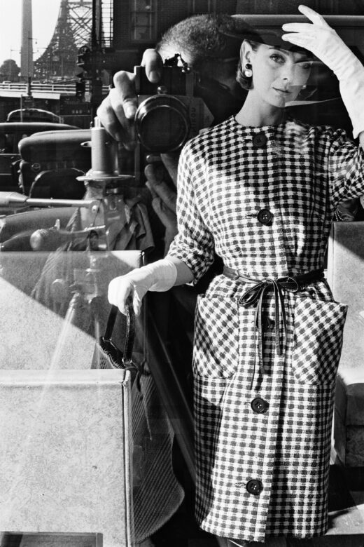 Tirage argentique noir et blanc / Black and white silver print, framed 55 x 36,6 cm (21 5/8 x 14 3/8 in.) Edition de / of 5