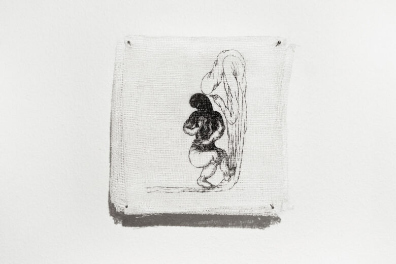 Gravure sur compresses de pharmacie / Engraving on pharmacy compresses 10 x 10 cm (3 7/8 x 3 7/8 in.)