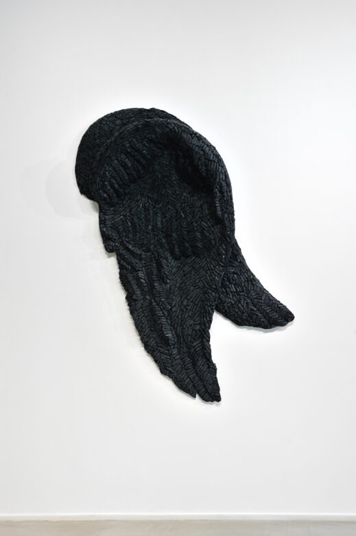 Charbon de bois et pulpe de chiffon de coton, fixateur / Wood charcoal with cotton rag pulp, fixative 198 x 107 x 76 cm (78 x 42 1/8 x 29 7/8 in.) Edition de / of 3 + 1 AP